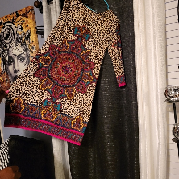 Dress - Picture 2 of 2